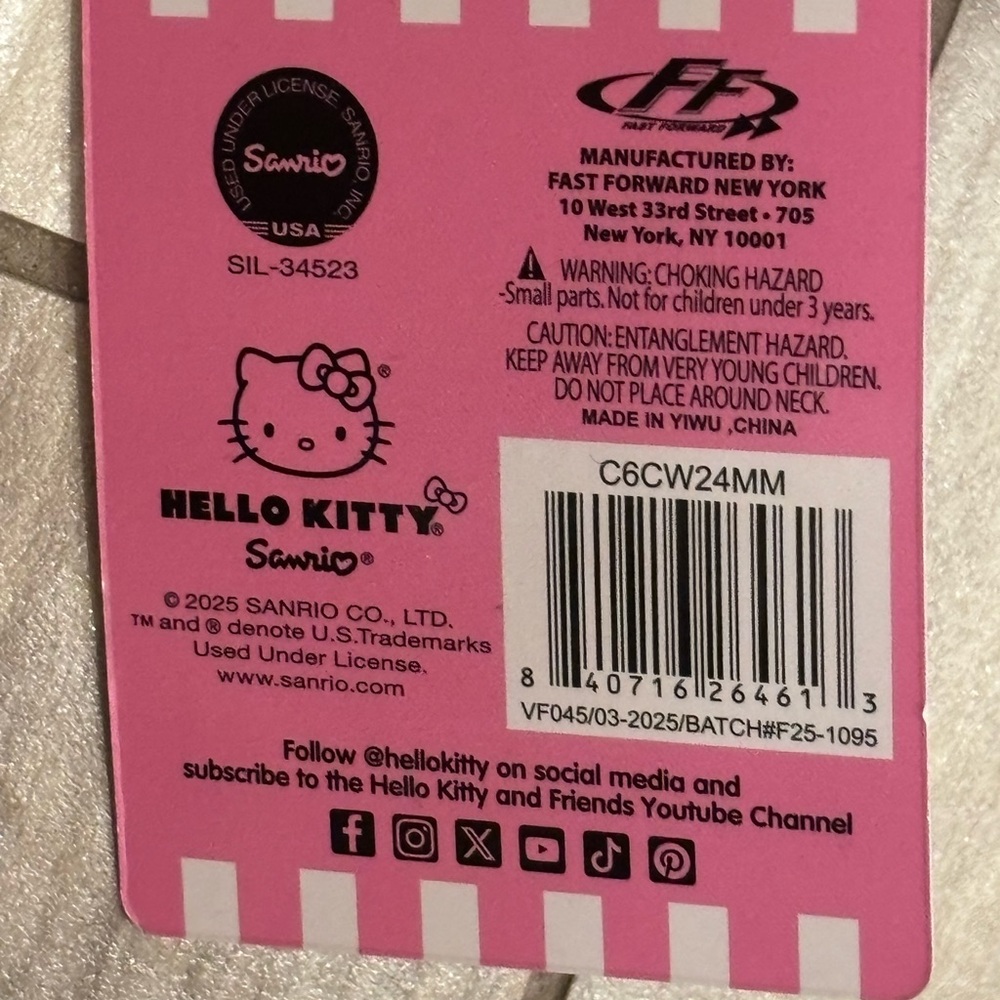 NWT Hello Kitty Pink and White Zippered Wallet - Picture 5 of 5